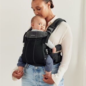 BabyBjörn Black Carrier Harmony